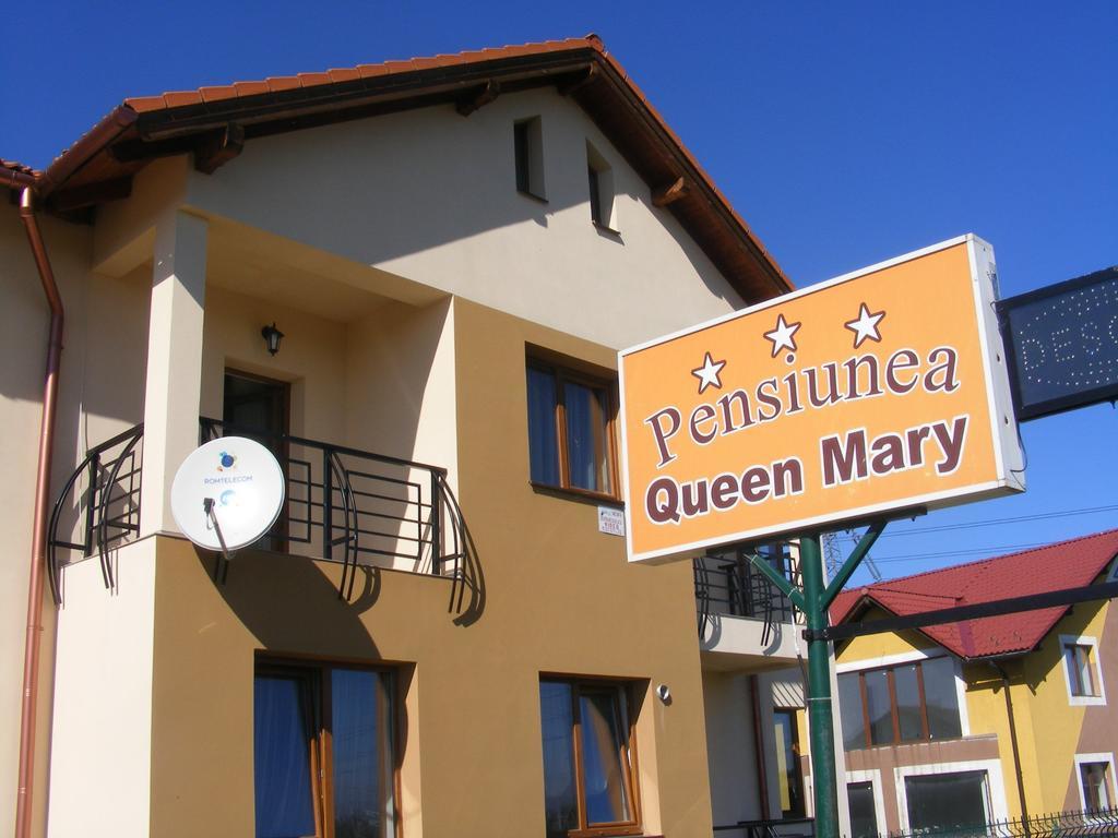 Pensiunea Queen Mary Sînpetru エクステリア 写真